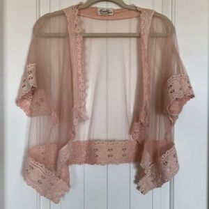 Boutique Forever 21 sheer pink lace kimono chemise